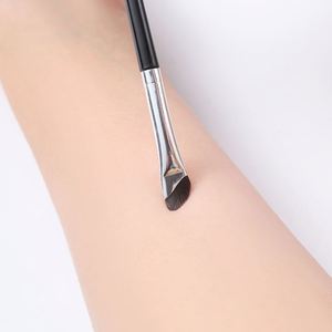 Pinceau de maquillage synthétique biseauté pour eye-liner, marque privée, pinceaux individuels pour sourcils, pinceaux de maquillage à utiliser avec un crayon à sourcils - Product Image 4