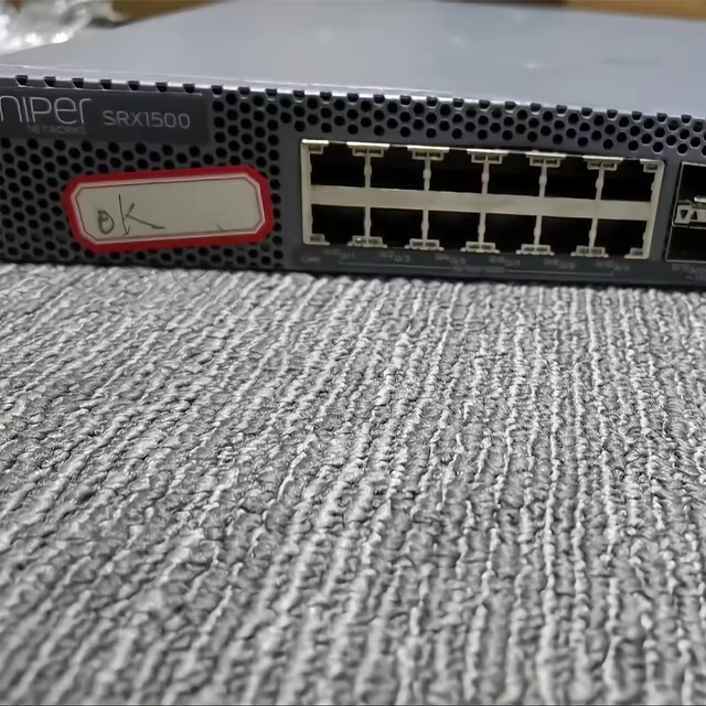 Juniper SRX1500-SYS-JE-AC    16x1GbE and 4x10GbE