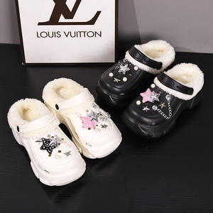 2025 nouveaux sabots à plate-forme doublés en polaire pour femmes pantoufles en coton d'hiver à bout fermé avec doublure intérieure amovible - Product Image 1