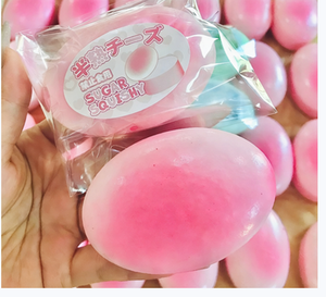 ของเล่นบีบคลายเครียดแบบสี่สีขนาดเล็ก รูปทรงชีส เนื้อนุ่มเด้งคืนรูป ขายส่ง นำเข้าจากต่างประเทศ - Product Image 4