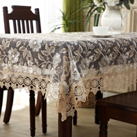 Nappe occidentale personnalisée fleurs rouges et blanches présentoir à bijoux avec broderie ajourée en dentelle pour tables de mariage rondes