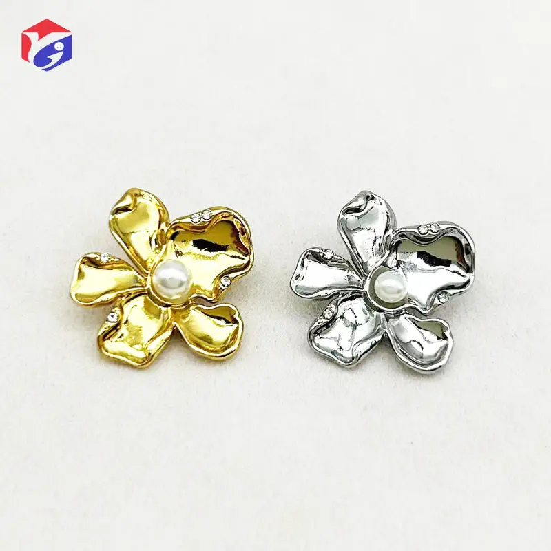 Bottoni di diamanti con borchie di perle a forma di fiore bottoni cuciti a mano per maglioni giacche frontali bottoni decorativi