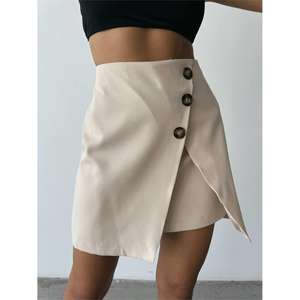 Conjunto de Blazer Corto de Satén para Mujer con Detalle de Botones y Minifalda de Manga Larga - Product Image 5