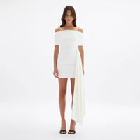 Nouvelle Robe Mini de Soirée Élégante Blanche à Épaules Dénudées, Froncée, Moulante, avec Traîne Asymétrique et Drapé, Personnalisée pour Femme, Idéale pour l'Été et les Fêtes