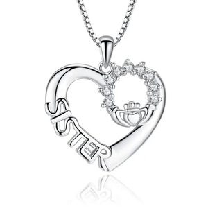 Ciondolo a forma di cuore in argento 925 placcato rodio con cristalli, regalo per donne e uomini, gioiello romantico - Product Image 1