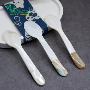 Una impresionante cuchara de caviar de estilo único está hecha de nácar mezclado con Nautilus Una obra maestra de la naturaleza Tamaño 13cm - Product Image 5