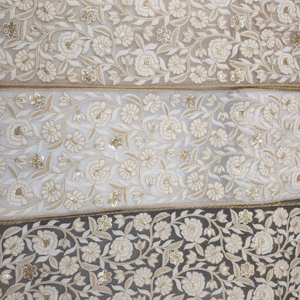 ผ้าคอตตอนลิเบอร์ตี้ลอนดอนเนื้อนุ่ม พิมพ์ลายดิจิตอลตามสั่ง ลายดอกไม้ใหญ่ ผ้าฝ้ายแท้ 100% ผ้าทาณาลอว์ สำหรับตัดชุด - Product Image 1