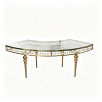 Ensemble de table à manger en verre trempé transparent avec chaises rembourrées, design moderne pour mariage, hôtel, salon extérieur, salle à manger
