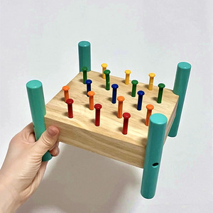 Jouets éducatifs Montessori transfrontaliers en bois pour bébés de 3 à 6 ans : marteau à clous pour la coordination œil-main - Product Image 1