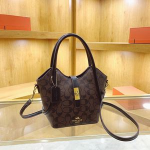 High-end Women's Vintage Style Printed Handbag, Large Capacity Casual <b>Backpack</b>, Geometric Shape Ladies' Bag.650 - Product Image 4