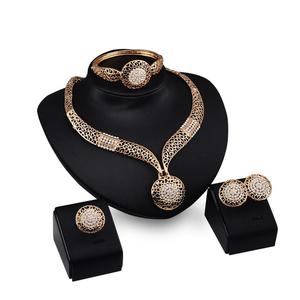 Nouvel ensemble de bijoux 2026 plaqué or, motif cercle fleur en maille, en alliage, style audacieux et tendance, pour femme, idéal pour les soirées - Product Image 5