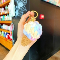 Cadeau en gros de porte-clés boule de crème glacée en peluche de fourrure de luxe pour les filles
