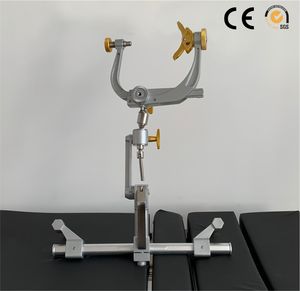 Supporto chirurgico con testa a tre punti in lega di alluminio dorato - Product Image 4