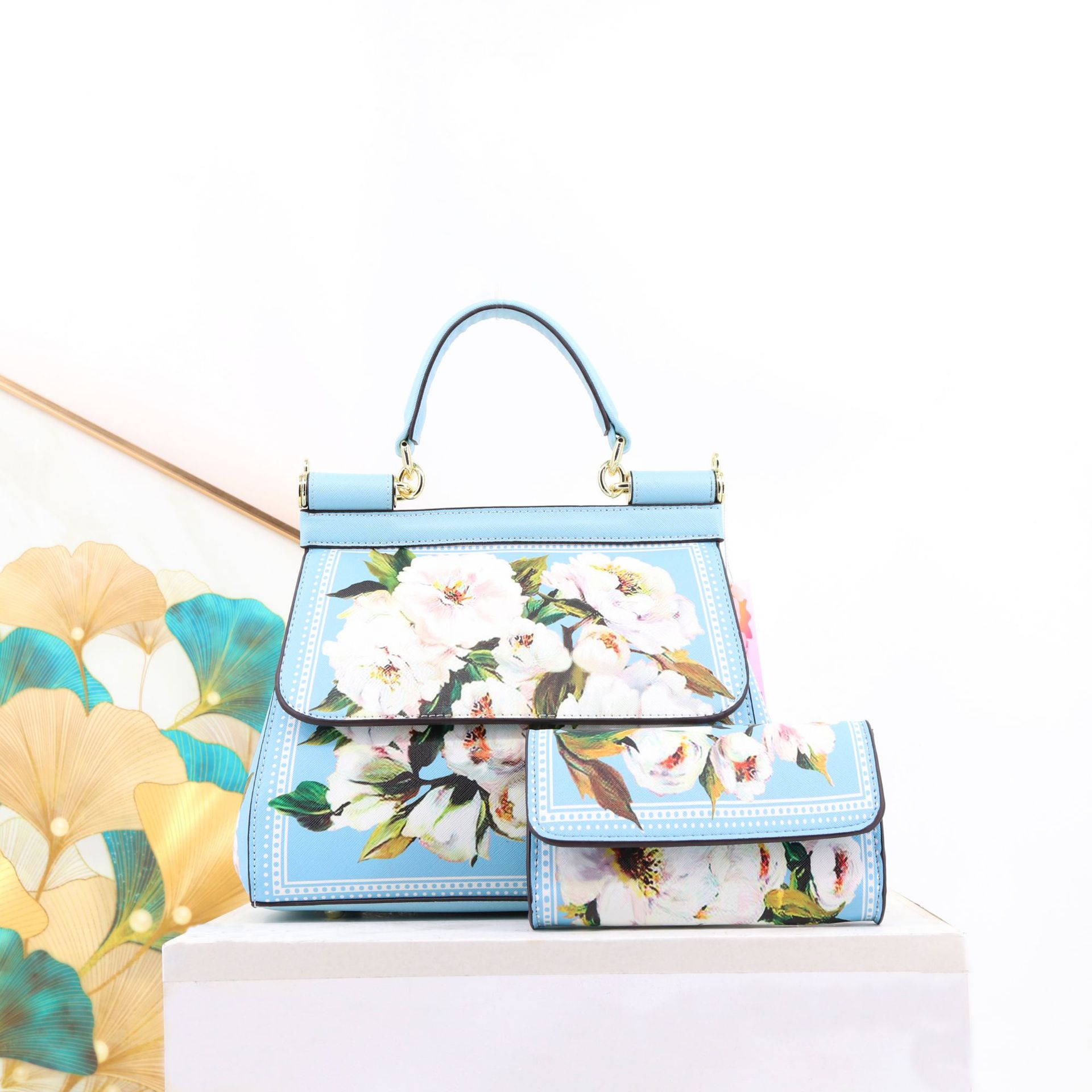 fleur blanche bleue