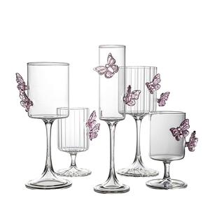 Copa de cristal de mariposa Rosa 3D romántica, copas de <span class=keywords><strong>vino</strong></span> de tallo a rayas elegantes para <span class=keywords><strong>vino</strong></span> tinto blanco, diseño bonito para el Día de San Valentín - Product Image 1
