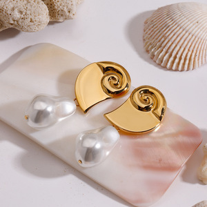 ต่างหูแบบห้อย ชุบทอง ประดับมุก ดีไซน์ทรงเรขาคณิต สำหรับผู้หญิง สวมใส่ได้ทุกวัน - Product Image 3