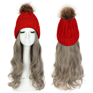 Gorro de punto sintético con rayas verticales naturales para <span class=keywords><strong>mujer</strong></span>, con peluca de cabello largo y rizado desmontable para otoño/invierno - Product Image 4