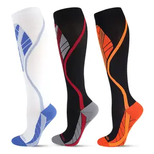 Chaussettes de sport de cyclisme en plein air professionnelles logo personnalisé chaussettes de compression de course pour hommes