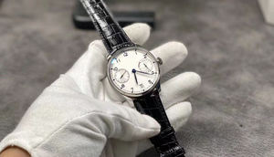 Montres formelles haut de gamme pour hommes de la série IW avec fonctionnalités complètes et fond blanc avec aiguilles bleues sur le cadran - Product Image 5