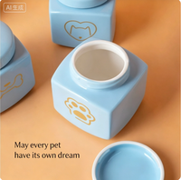 Urne funéraire carrée en céramique bleu clair avec empreinte de patte mignonne, pot hermétique pour cendres de crémation pour petits chiens et chats