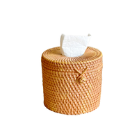 Boîte à mouchoirs en bambou faite à la main, forme ronde, couleur naturelle.
