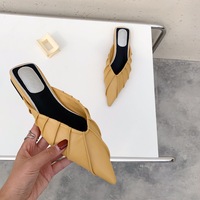 QuiteS 2026 Nouveaux Sabots Chauds Semi-Ouverts à Bout Pointu et Fermé Plissés, Mules Paresseuses Sans Lacets, Sandales Décontractées pour Femme