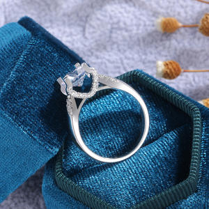 Anello F652 in oro bianco con diamante taglio brillante rotondo, colore G naturale, gioiello da fidanzamento da donna - Product Image 4