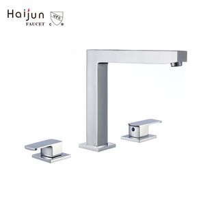 Productos baratos de Haijun Grifo mezclador termostático caliente y frío de <span class=keywords><strong>las</strong></span> palancas dobles de 3 agujeros - Product Image 3