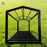 Structure en acier, toit en pointe, cadre noir, conteneur standard préfabriqué, maison mobile facile à installer