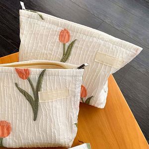 Bolsa de Maquillaje con Diseño de Tulipanes, Bolsa de Almacenamiento Portátil de Viaje, Gran Capacidad, Bordada, de Fábrica con Certificación BSCI - Product Image 2