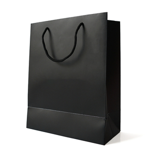 Sacchetti di carta regalo di lusso piccoli sacchetti per la spesa riciclati stampati personalizzati <span class=keywords><strong>con</strong></span> <span class=keywords><strong>nome</strong></span> commerciale per l'imballaggio di gioielli <span class=keywords><strong>con</strong></span> manico - Product Image 1