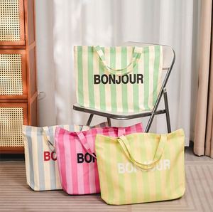 Sac fourre-tout à bandoulière en toile rayée simple et tendance grande capacité, personnalisable et réutilisable pour femme - Product Image 1