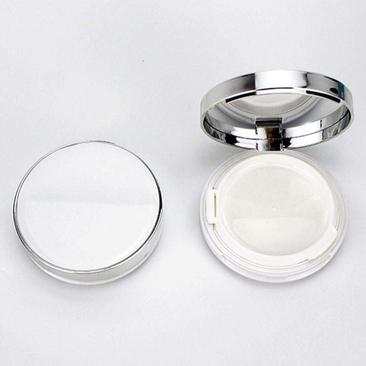 เครื่องบินสีเงิน