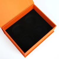 Boîte cadeau magnétique en papier recyclable de luxe personnalisée avec doublure en éponge, laminage brillant et gaufrage pour l'emballage de balles de golf