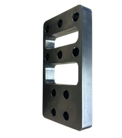Composants d'usinage CNC de précision Plaque de support avec fentes rectangulaires et trous fraisés à contre-emboutissage Faible MOQ