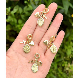 CH-LHP2598 Colgante de moda chapado en oro con dijes de cruz/corazón, colgante religioso de San Benito, colgante de moda de cruz de cobre, venta al por mayor - Product Image 6