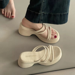 Women Classic Lightweight Flat Slippers 2026 New Summer Fashion Retro Versatile Anti-Slip Elegant Casual <b>Sandals</b> - Product Image 6
