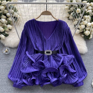 Chemisier plissé en satin à manches longues pour <span class=keywords><strong>femme</strong></span>, coupe ample, col en V, avec volants et manches lanternes - Product Image 2