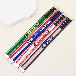 <span class=keywords><strong>Braccialetti</strong></span> Intrecciati Personalizzati per la Coppa del Mondo 2026, <span class=keywords><strong>Braccialetti</strong></span> dell'Amicizia alla Moda <span class=keywords><strong>Ricamati</strong></span> su Misura per Tifosi di Calcio - Product Image 3