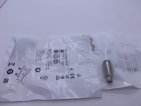 Tersedia Sensor Saklar Proximity Baru IME18-05BNOZC0S IME08-04NPSZTOK Kualitas Tinggi Garansi Satu Tahun DHL FEDEX UPS