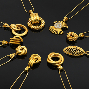 Ensemble de bijoux de <span class=keywords><strong>mariage</strong></span> et de fiançailles classique plaqué or 24 carats de Dubaï, 2 pièces, collier avec pendentif et boucles d'oreilles, accessoires de mode pour femmes - Product Image 4