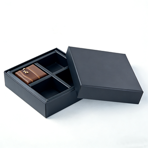 กล่องบรรจุภัณฑ์ช็อกโกแลตสำหรับวันวาเลนไทน์<span class=keywords><strong>แล</strong></span>ะงานแต่งงาน ทำจากกระดาษแข็งเกรดอาหาร ดีไซน์หรูหรา<span class=keywords><strong>ต</strong></span>ามสั่ง สำหรับขนมและช็อก<span class=keywords><strong>โก</strong></span><span class=keywords><strong>แล</strong></span><span class=keywords><strong>ต</strong></span> - Product Image 1