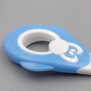 Cepillo de dientes personalizado con diseño de pingüino para bebés y niños pequeños con cerdas ultrafinas de nanotecnología, cepillo manual seguro. - Product Image 3