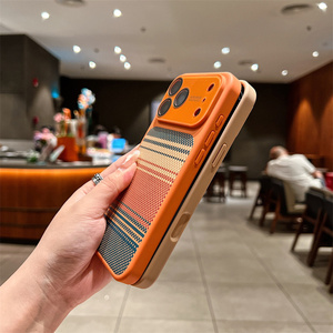 เคสโทรศัพท์มือถือแม่เหล็กคาร์บอนไฟเบอร์แท้สำหรับ iPhone 17 16 15 14 Pro Max พร้อมกระจกเลนส์กล้องแบบมีเท็กซ์เจอร์ ฝาหลัง - Product Image 6