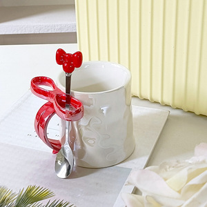 <span class=keywords><strong>Tazza</strong></span> di ceramica con fiocco tridimensionale sensazione avanzata ragazza carina <span class=keywords><strong>tazza</strong></span> da caffè squisita con luce di lusso creatività uso domestico - Product Image 5