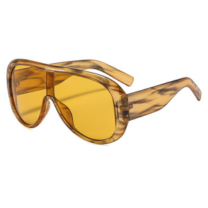<span class=keywords><strong>Gafas</strong></span> <span class=keywords><strong>de</strong></span> Sol Vintage Estilo Años 70, Montura Grande <span class=keywords><strong>de</strong></span> PC Color Carey, Lentes Amarillas, Protección UV400, Estilo Retro Urbano XY89337 - Product Image 2