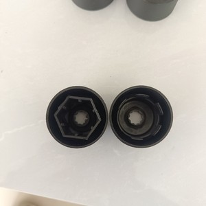 Nueve mejores tapas hexagonales para tornillos de rueda, gancho antirrobo de acero inoxidable para Volkswagen Magotan Sagitar T Cross Range - Product Image 3