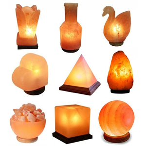 Lámpara de Sal del Himalaya al por Mayor con Forma de Cuenco Decorativo, Técnica de Tallado, Base de Madera, Bombilla con Cable Eléctrico, Lámpara de Sal Natural - Product Image 4