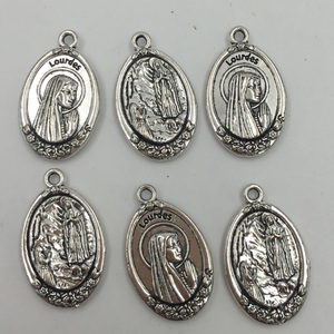 Médaille religieuse en métal <span class=keywords><strong>Lourdes</strong></span> 15x25mm pour collier de bijoux faisant sans nickel sans plomb - Product Image 3