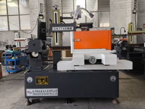 DK7745 economico 5 assi veloce Dk77 taglio filo Cnc Edm macchina per metallo - Product Image 1